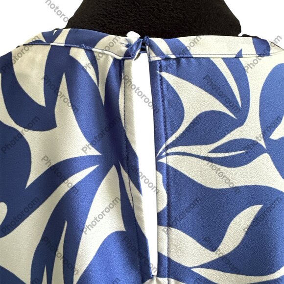 Loft Blue & White Patterned Cap Sleeve Blouse Small - Picture 5 of 6